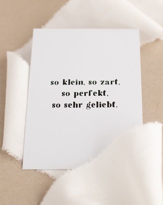 Postkarte So klein, so zart, so perfekt, so sehr geliebt.